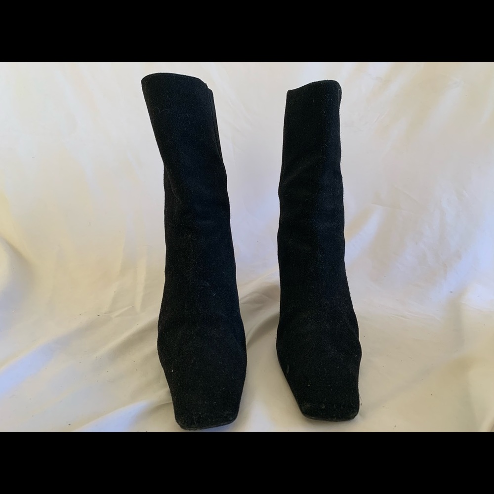 Ann Marino sueded boots